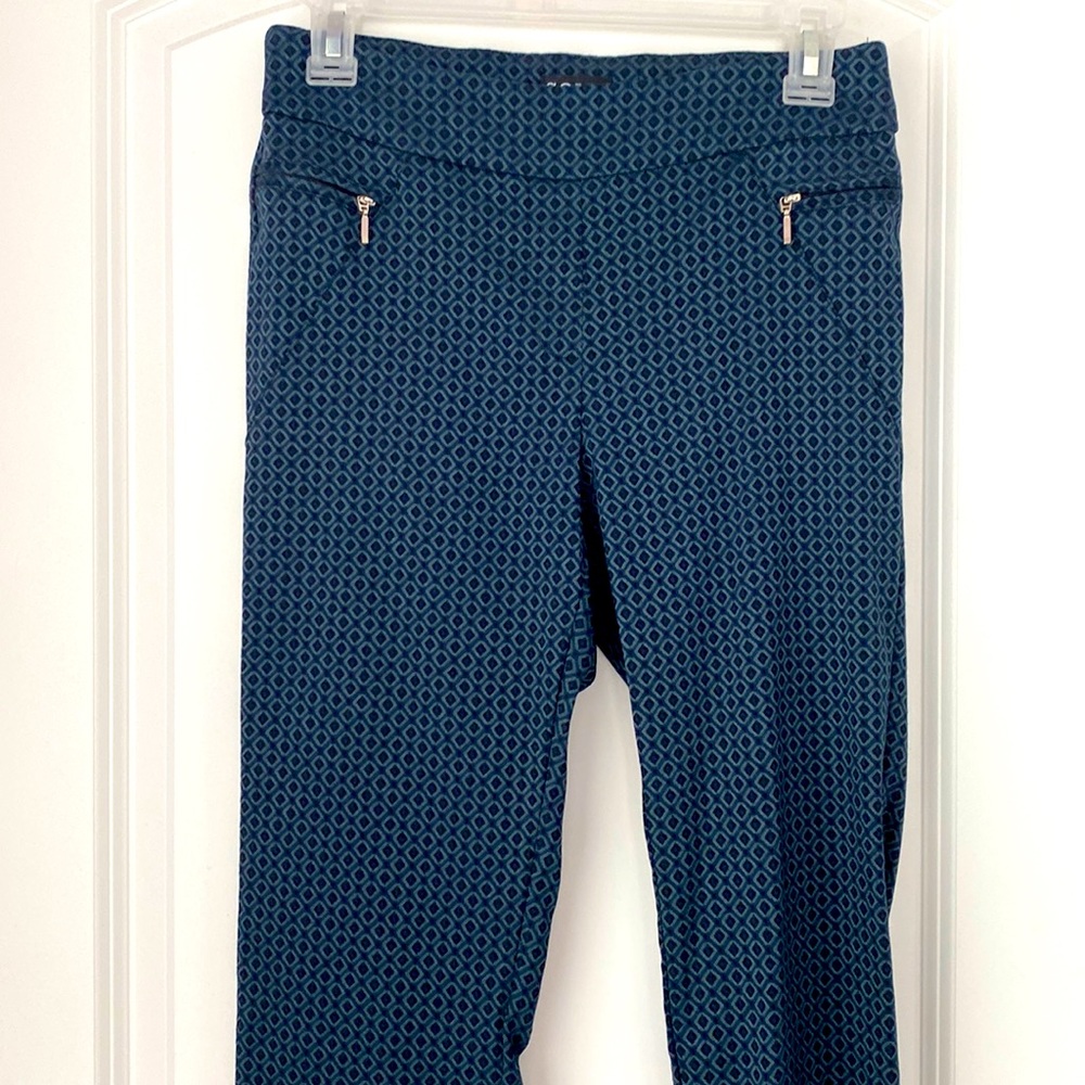 Dress/Work pants. Comfortable and stretch top. Size S. Like new.